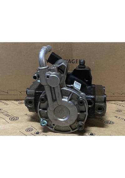 TOURAN 1.6 TDI 2010-2015 YÜKSEK BASINÇ MAZOT POMPASI 03L130755AH