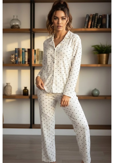 Siyah İnci Yumuşak Tuşe Kışlık Fitilli Düğmeli Pamuklu Örme Pijama Takım 7980 Ekru Siyah Kalp Siyah İnci Yumuşak Tuşe Kışlık Fitilli Düğmeli Pamuklu Örme Pijama Takım 7980 Ekru Siyah Kalp