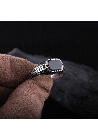 925 Ayar Gümüş Grek İşlemeli Oniks Taşlı Erkek Yüzük Silver