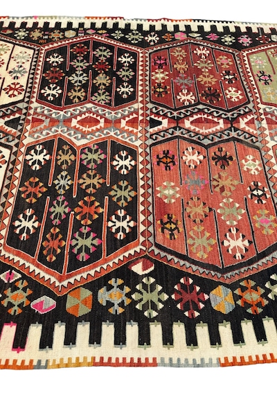 El Dokuma Malatya Akçadağ Kilimi Çift Kanat 155x300 Kök Boya %100 Yün Kilim El Dokuma Malatya Akçadağ Kilimi Çift Kanat 155x300 Kök Boya %100 Yün Kilim
