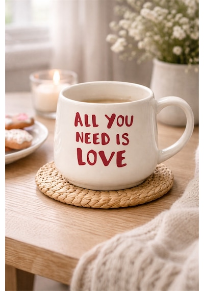 Love Yazılı Seramik Kupa Çok Renkli