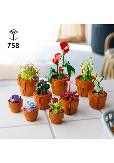 LEGO® Botanicals Minik Bitkiler 10329 – Yetiskinler için Farkli Türlerde 9 Bitki Içeren Yapay Çiçek Modeli Yapim Seti (758 Parça)