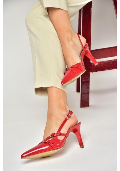 Fox Shoess654071908 Kırmızı Rugan Kısa Topuklu Kadın Ayakkabı Kırmızı