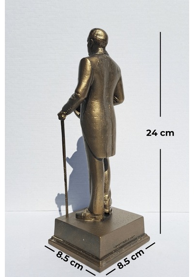 Şapkalı Atatürk Heykeli Biblo - Büyük Boy