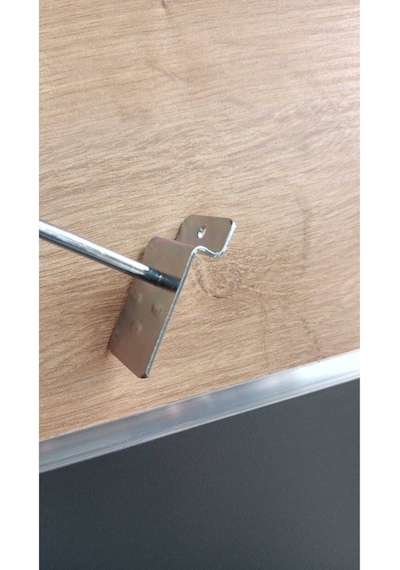 Uzman Grup Raf Sistemleri 100 Adet - 20 Cm - Kanallı Pano Kancası - Raf Kancası