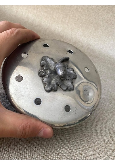 Fındık Motıflı Gümüş Kaplama Delıklı Kapak 12Cm