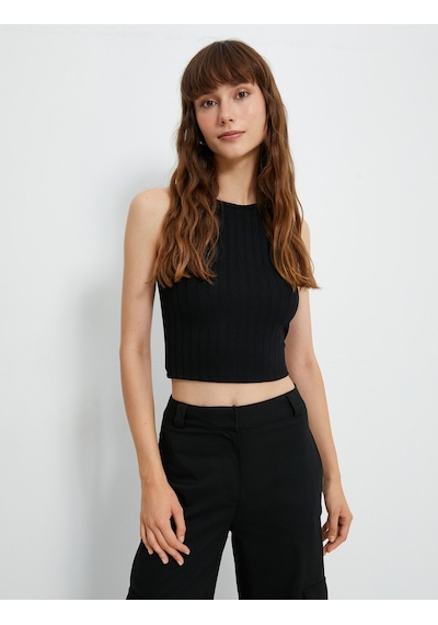 Koton Crop Atlet Bisiklet Yaka Kolsuz Siyah 3sak10015ek Siyah