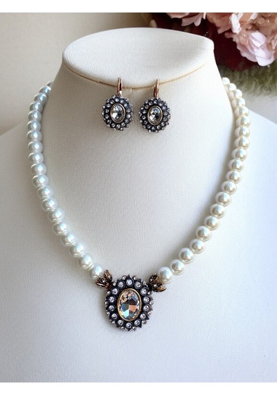 Kristal Oval Taşlı İnci Kolye Ve Küpe Seti Beyaz