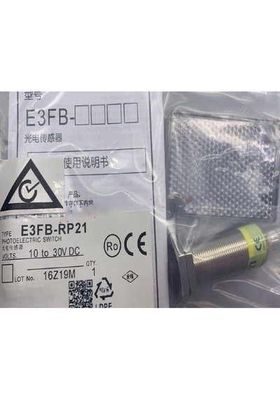 Omron E3fb-rp21 0.1-4m Reflektörlü Fotoelektrik Sensör