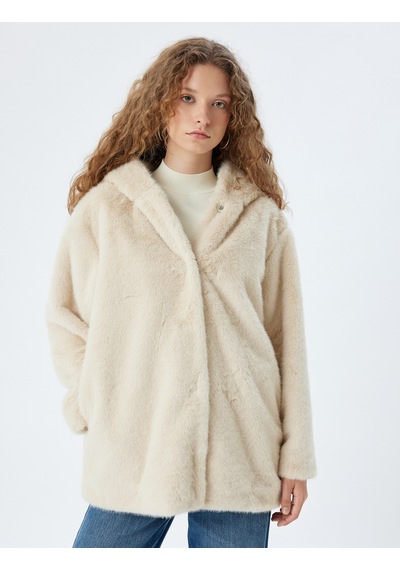 Koton Oversize Suni Kürk Ceket Kapüşonlu Düğmeli Cep Detaylı Bej 5wal20114ıw Ekru