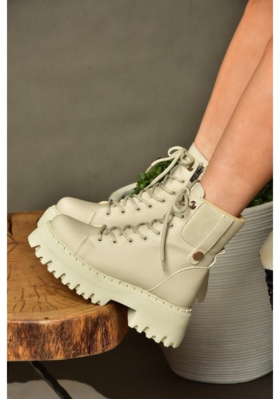 Fox Shoes R973970109 Bej Kalın Tabanlı Kadın Bot Bej