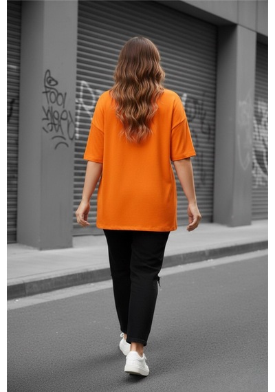 Mily Kadın Büyük Beden Battal Basic Bisiklet Yaka Pamuklu T-shirt Rahat Kesim Unisex Sevgili Kombini Turuncu Mily Kadın Büyük Beden Battal Basic Bisiklet Yaka Pamuklu T-shirt Rahat Kesim Unisex Sevgili Kombini Turuncu
