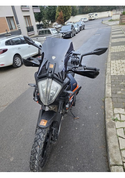 Motocam Ktm 250 Adv Ön Cam 2020-2024 Model 44cm Siyah Renkli 3mm Aparatsızdır
