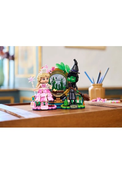 LEGO® Wicked Elphaba ve Glinda Figürleri 75682 - 10 Yaş ve Üzeri Çocuklar için Fantastik Oyuncak Yapım Seti (558 Parça)