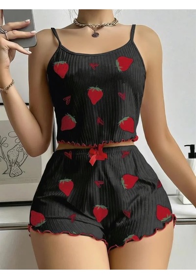 Emvera Kadın Pamuklu Siyah Üstüne Çilek Desen Fitilli Askılı Şortlu Pijama Takımı