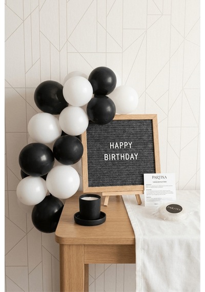 Siyah Beyaz Şık Doğum Günü Süsleme Mini Set Koyu Gri Keçe Yazı Panosu Standlı Balon Zincirli Yetişkin