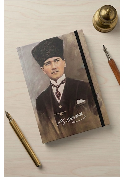 Atatürk Tarihsiz Ajanda Kuşe Kapak 1 Adet Atatürk Modalist Çizgili Defter Lastikli 14x20 Cm Günlük Planlayıcı Ajanda Kahverengi