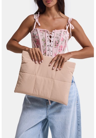 it's basic Pembe Mıknatıs Ağızlı Dolgulu Kadife Astarlı Bilgisayar El Çantası