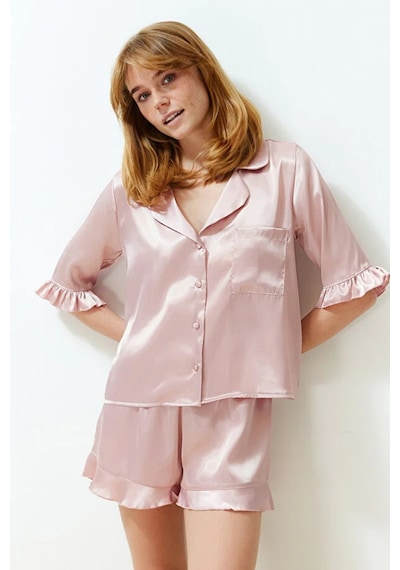 Pembe Fırfır Detaylı Saten Şortlu Dokuma Pijama Takımı