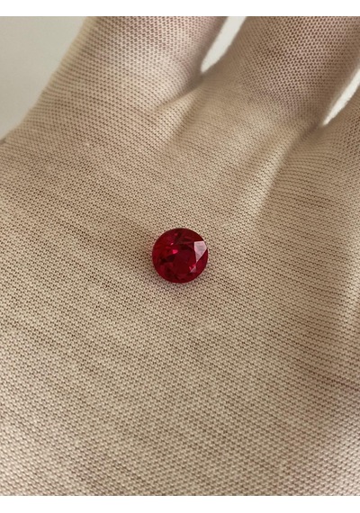 Faset Kesim Kırmızı Safir Taşı 3,4 Karat