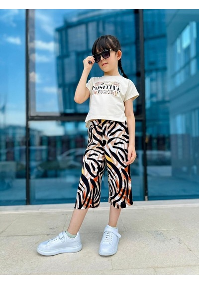 Miniğimin Cicileri Positive Baskılı Viskon Zebra Desen Kız Çocuk Takım - Kahve-bej Kahve-bej-32040 Miniğimin Cicileri Positive Baskılı Viskon Zebra Desen Kız Çocuk Takım - Kahve-bej Kahve-bej-32040