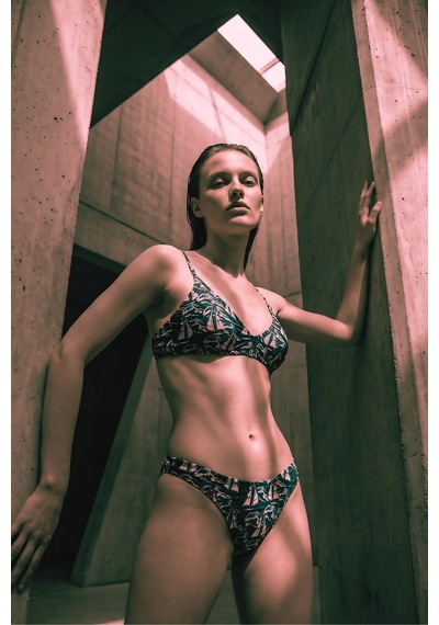 Akdeniz Yelkenli Ve Dalga Desenli Premium V Yaka Bikini Üstü-3493 Lacivert