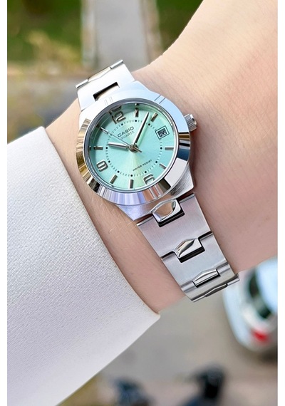 Casio Csıste135 Kadın Kol Saati