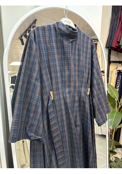 Nirva Butik Kadın Ekose Desenli Belden Oturtmalı Elbise Kahverengi - Lacivert Nirva Butik Kadın Ekose Desenli Belden Oturtmalı Elbise Kahverengi - Lacivert