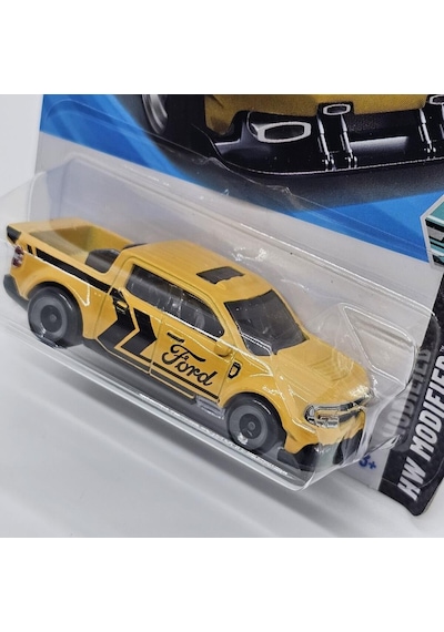 Hot Wheels 22 Ford Maverick Custom Model Araba