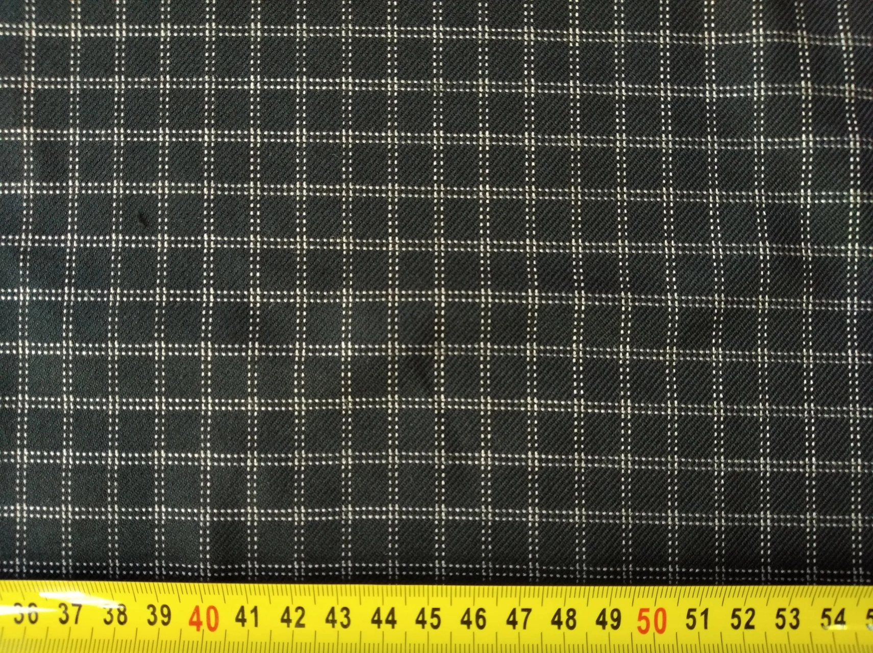 Gabardin Siyah Beyaz Renklerde En 140 Cm X Boy 195 Cm -3644