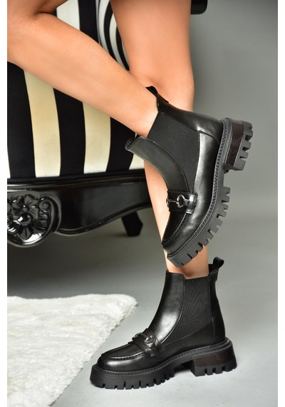 Fox Shoes R312154109 Siyah Kalın Tabanlı Kadın Bot Siyah
