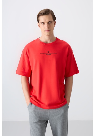 Tommy Life Fiesta Pamuklu Kalın Yumuşak Dokulu Oversize Fit Baskılı Erkek T-shirt - 88321 Kirmizi Tommy Life Fiesta Pamuklu Kalın Yumuşak Dokulu Oversize Fit Baskılı Erkek T-shirt - 88321 Kirmizi