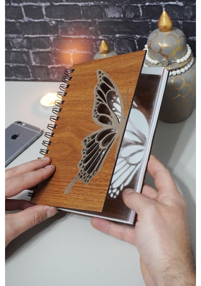 Kelebek Desenli Ahşap Kapaklı Defter - Günlük Anı Defteri Hediyelik Ahşap Rengi Ceviz