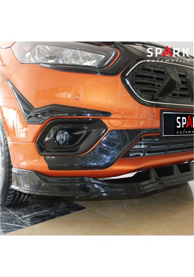 Ford Courier 2018-2023 Yıl Aralığı Uyumlu Sis Farı Çerçevesi 2 Parça Siyah