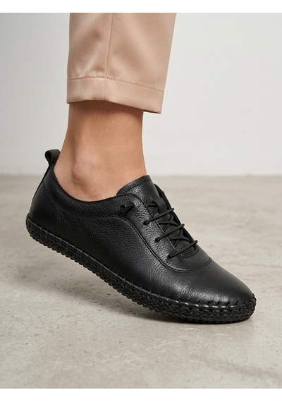 Beren Hakiki Deri Siyah Kadın Ayakkabı Ortopedik Taban Düz Esnek Bağcıklı Comfort Casual Günlük Sneaker