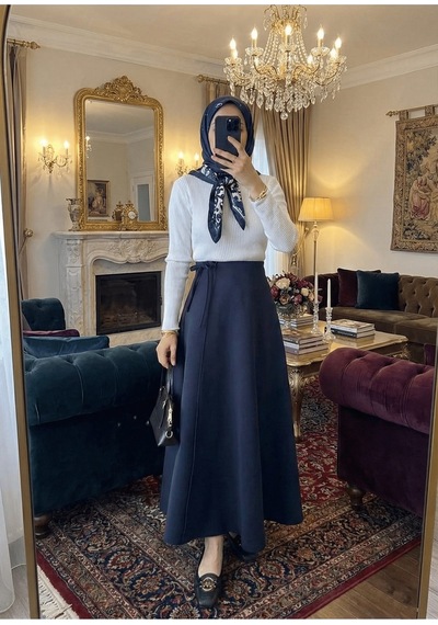 Unika Boutique Yandan Bağlamalı Tesettür Uzun Etek Lacivert