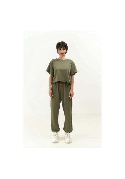 Mai Collection Mai Studios Co. Vero Soft Haki Crop Eşofman Takım Haki Mai Collection Mai Studios Co. Vero Soft Haki Crop Eşofman Takım Haki