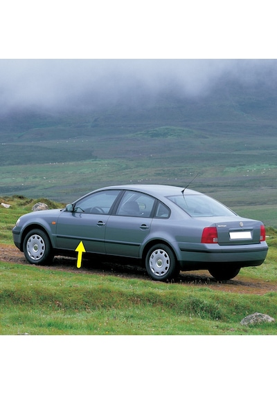 VW Passat B5 1997-2000 Sol Ön Kapı Çıtası Siyah Plastik 3B0853515