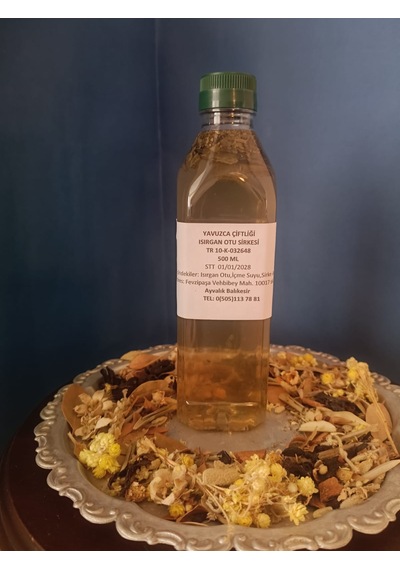 El Yapımı Doğal Fermente Filtre Edilmemiş Katkısız Isırgan Otu Sirkesi 500 Ml