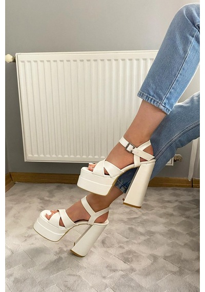 Preshley Kadın Elina Sedefli Beyaz Çapraz Bantlı 15 Cm Platform Topuklu Ayakkabı Beyaz 1