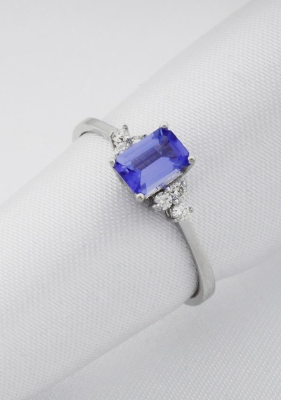 Pırlanta Tektaş Tanzanite Yüzük Beyaz