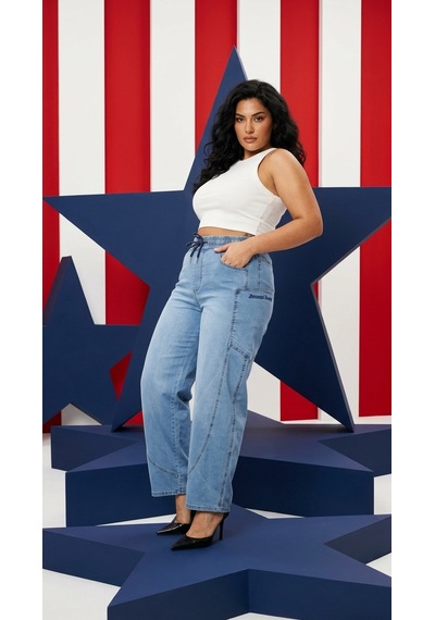 Zanessi Fashıon Büyük Beden Beli Lastikli Cepli Likralı Denim Mom Kesim Kadın Pantolon Siyah Zanessi Fashıon Büyük Beden Beli Lastikli Cepli Likralı Denim Mom Kesim Kadın Pantolon Siyah