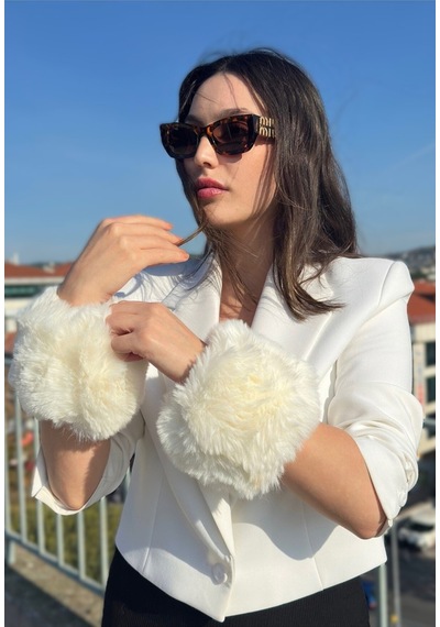 Mollycrush Kadın Beyaz Kürk Kol Manşeti Kışlık Trend Aksesuar Beyaz