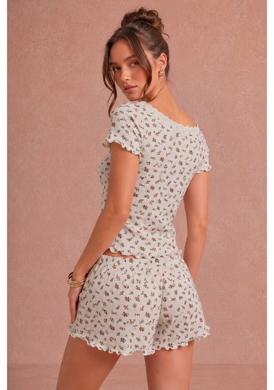 Bella Notte Ekru Çiçek Desenli Fiyonk Detaylı Kısa Kollu Şortlu Pijama Takımı