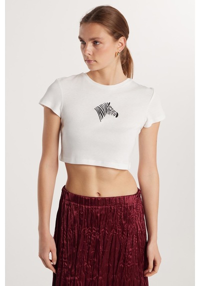 Tudors Kadın Slim Fit Dar Kesim %100 Pamuk Bisiklet Yaka Baskılı Beyaz Crop Tişört-33684 Beyaz