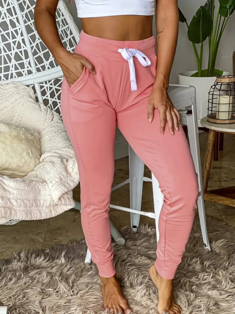 De'charme Kadın Kısa Kollu Madonna Yaka Viskon Crop Bluz Cepli Iki Iplik Eşofman Takım Pembe De'charme Kadın Kısa Kollu Madonna Yaka Viskon Crop Bluz Cepli Iki Iplik Eşofman Takım Pembe