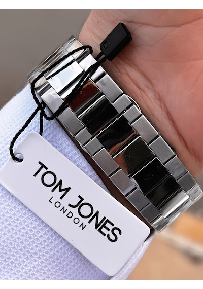 Tom Jones Bileklik Hediyeli Çelik Kordon 3 Atm Suya Dayanıklı 2 Yıl Garantili Erkek Kol Saati 10046.1 Gümüş