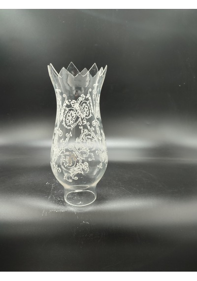 Avize Lamba Camı.beyaz Motifli,ağız Kısmı Kesmeli Alt Yuva Çapı:5.50 Cm-h:21.50 Cm E.14 Ve E.27 Mum Ampul Ve Normal Ampule Uygundur. 1
