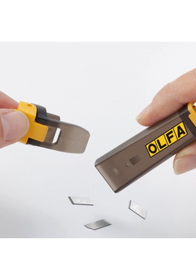 Olfa Da-1 Bıçak Kırma Mekanizmalı Dar Maket Bıçağı