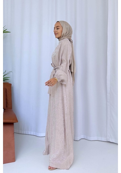 Kahijab Broş Detay Elbise - Bej